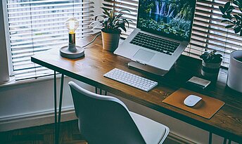 Arbeitsmittel absetzen Viele Arbeitsmittel lassen sich von der Steuer absetzen.